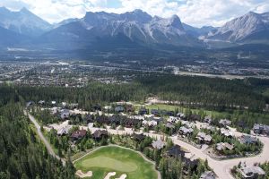 Silvertip 13th Green And Mountains